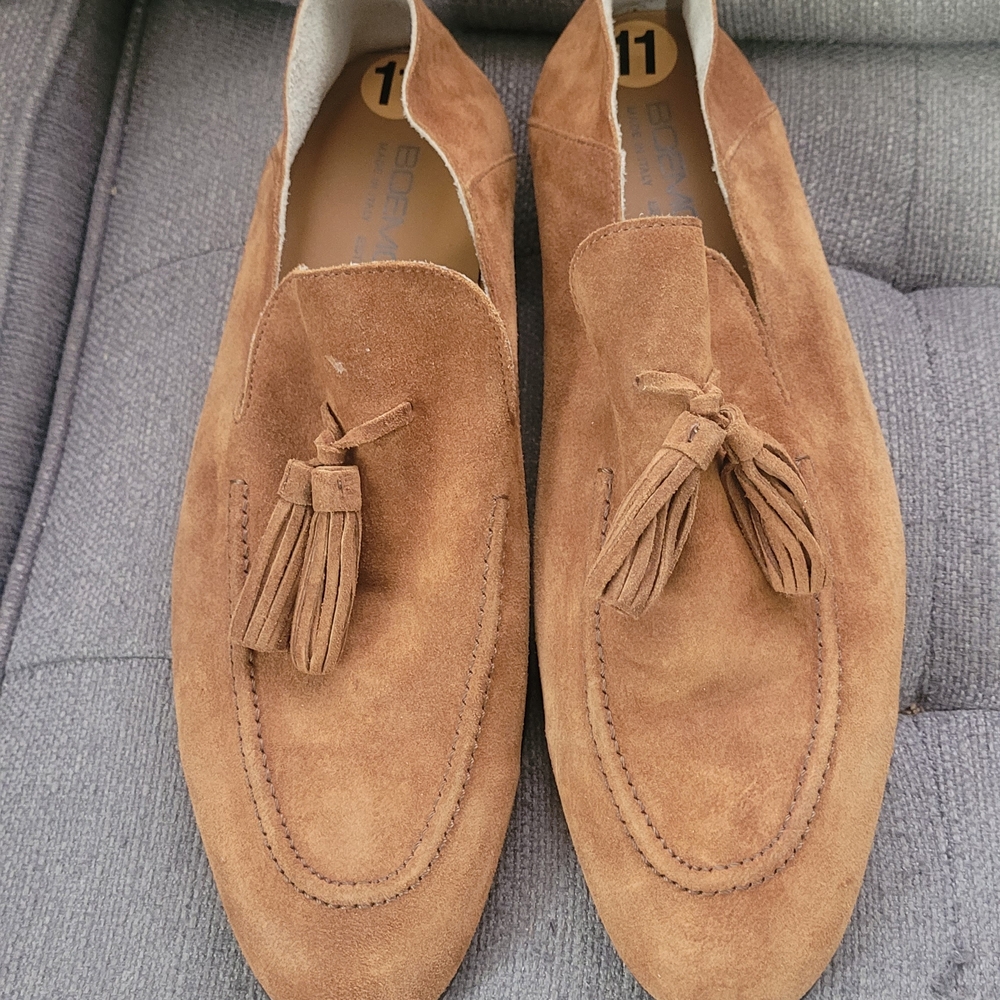 Elegant Tan Suede Tassel Loafers